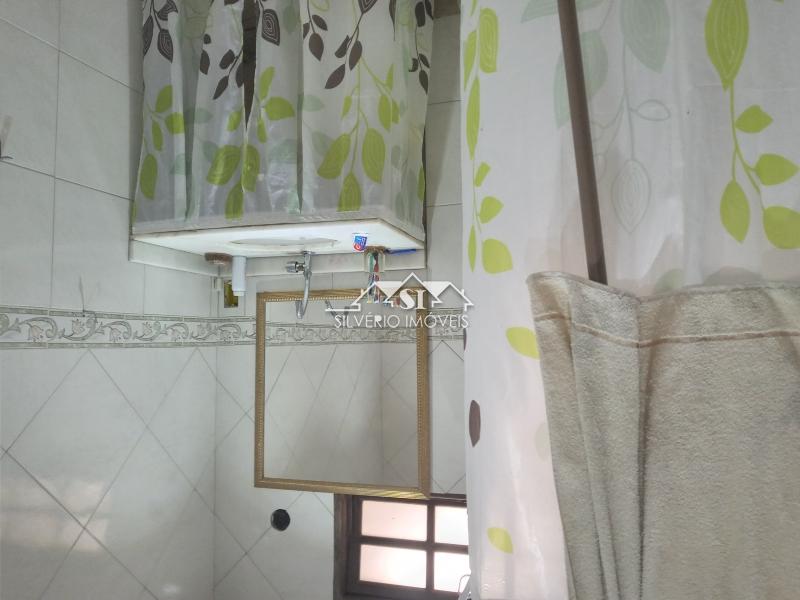 Casa à venda com 4 quartos, 100m² - Foto 4