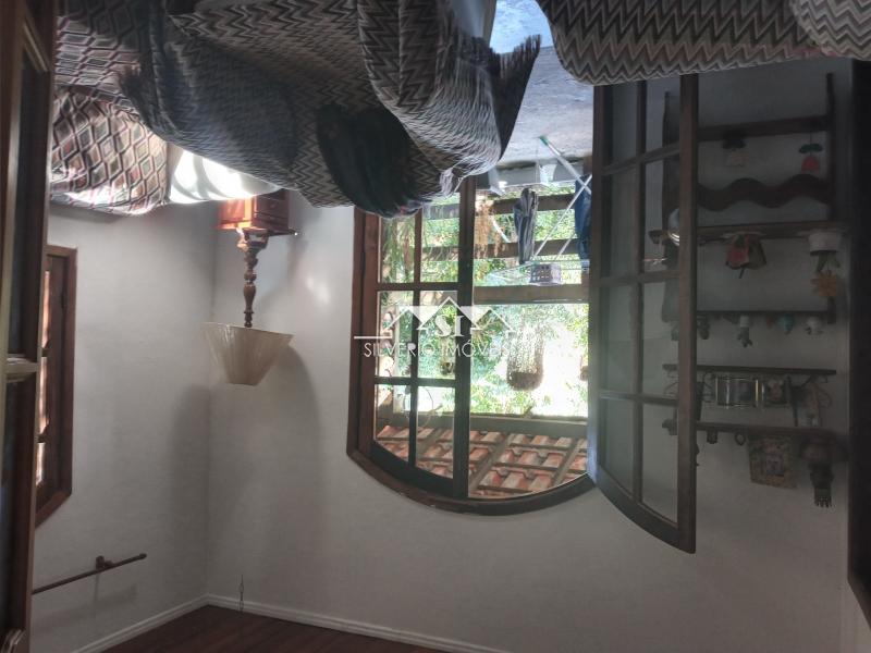 Casa à venda com 4 quartos, 100m² - Foto 5