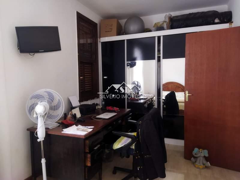 Casa à venda com 3 quartos, 240m² - Foto 9
