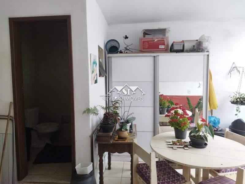 Casa à venda com 3 quartos, 240m² - Foto 18