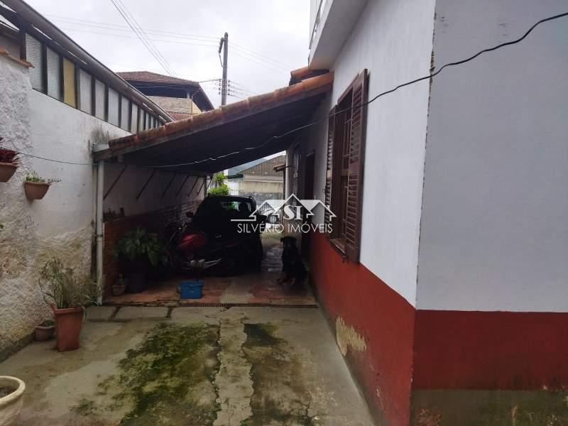 Casa à venda com 3 quartos, 240m² - Foto 21