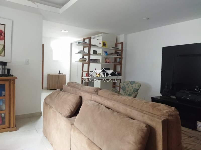 Casa à venda com 3 quartos, 240m² - Foto 25