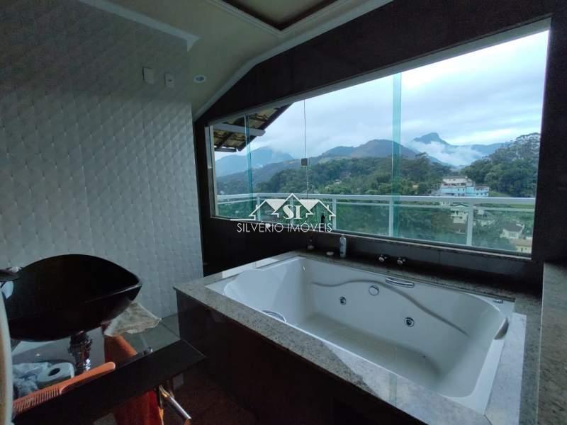 Casa em Valparaíso - Petrópolis/RJ  - 3 Quartos