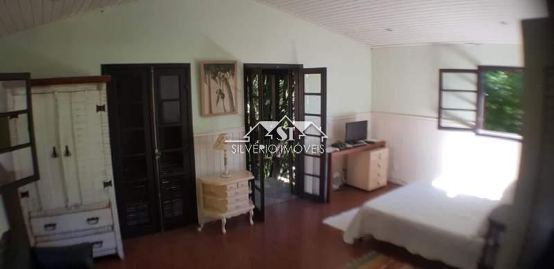 Casa à venda com 5 quartos, 300m² - Foto 4