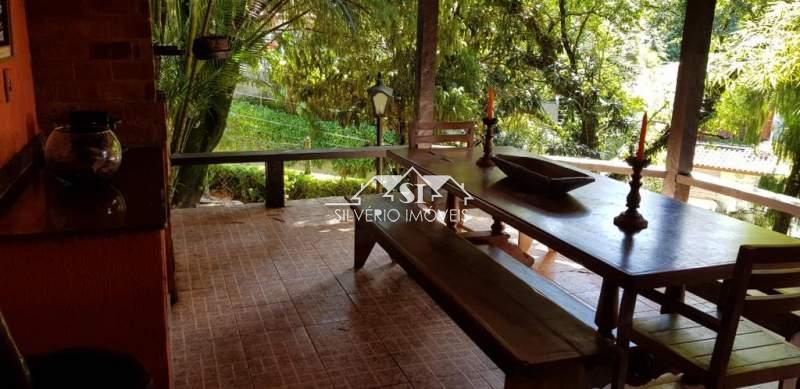 Casa à venda com 5 quartos, 300m² - Foto 5