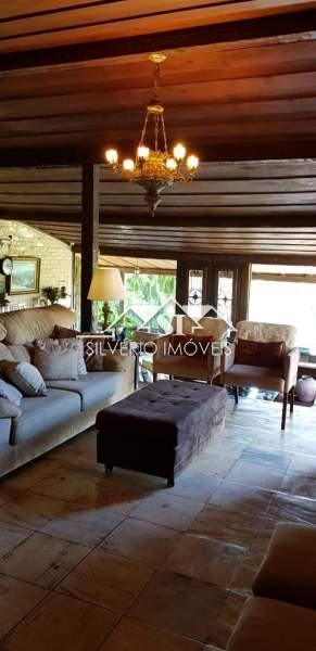 Casa à venda com 5 quartos, 300m² - Foto 12