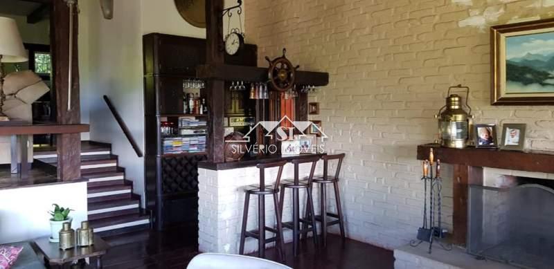 Casa à venda com 5 quartos, 300m² - Foto 13