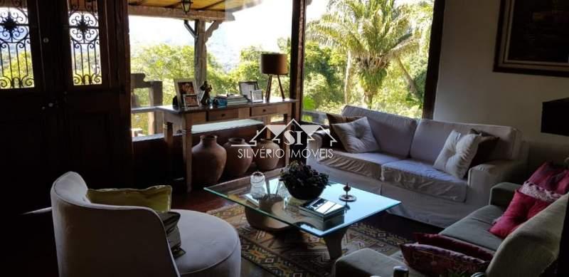 Casa à venda com 5 quartos, 300m² - Foto 16
