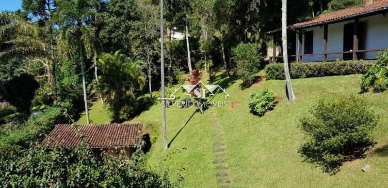 Casa à venda com 5 quartos, 300m² - Foto 17
