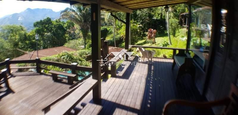 Casa à venda com 5 quartos, 300m² - Foto 19