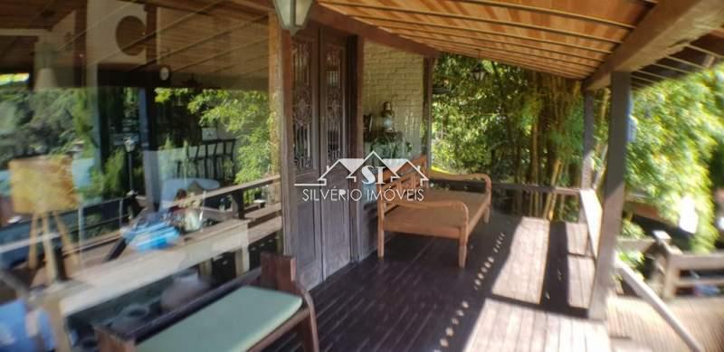 Casa à venda com 5 quartos, 300m² - Foto 21