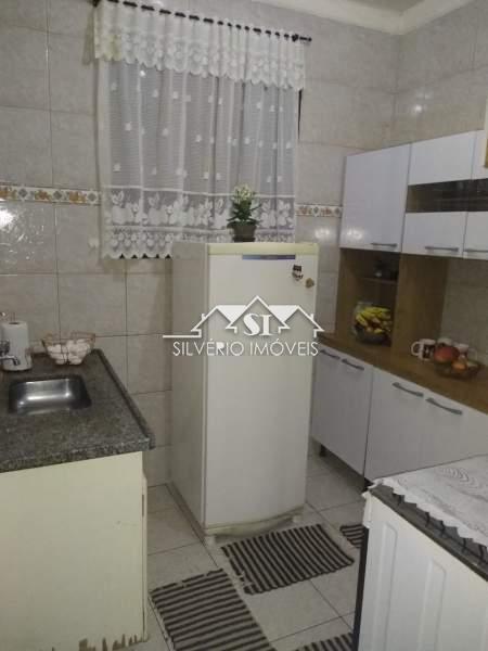 Casa à venda com 3 quartos, 65m² - Foto 9