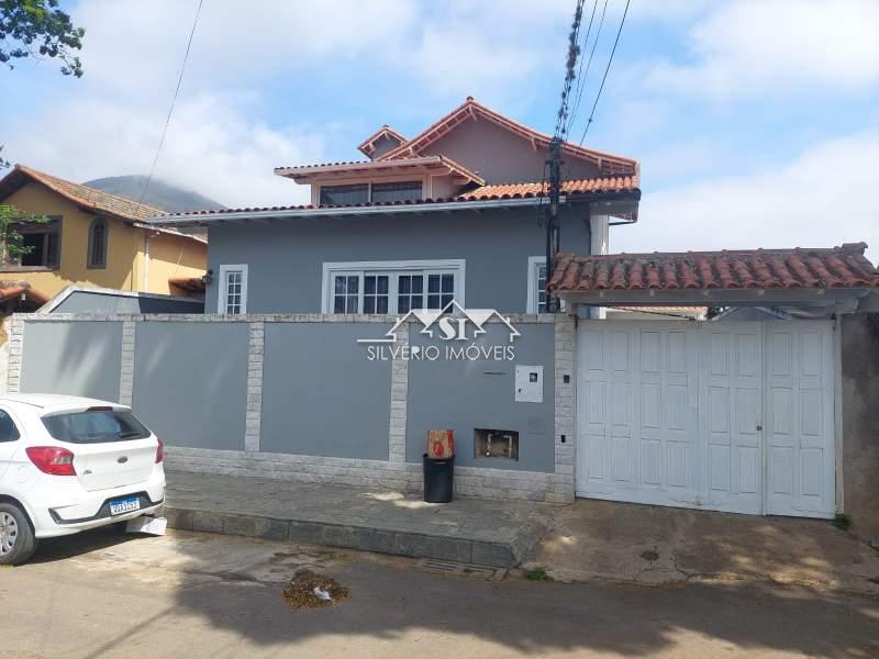 Casa em Nogueira - Petrópolis/RJ  - 3 Quartos