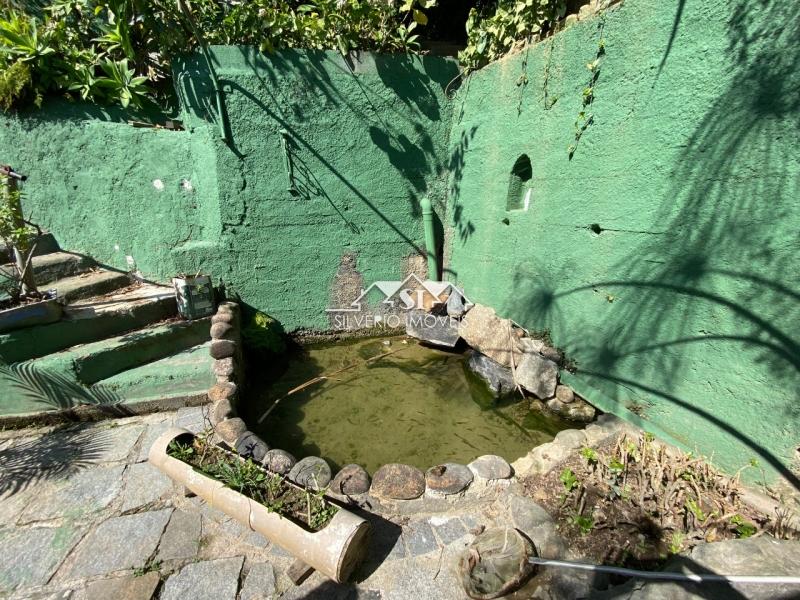 Casa à venda com 4 quartos, 350m² - Foto 3