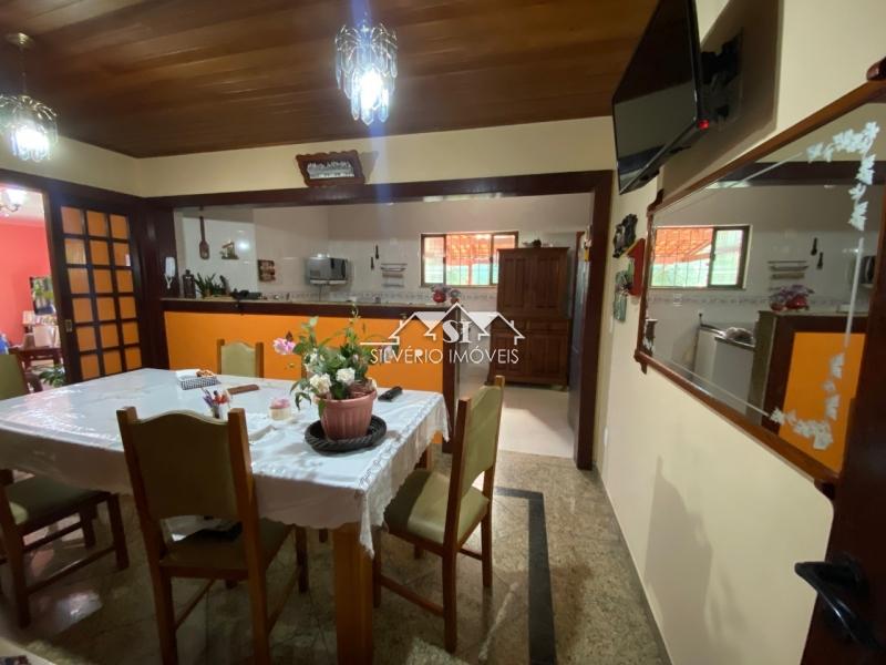 Casa à venda com 4 quartos, 350m² - Foto 14