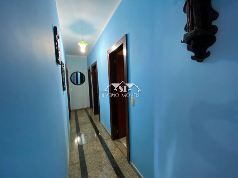 Casa à venda com 4 quartos, 350m² - Foto 17