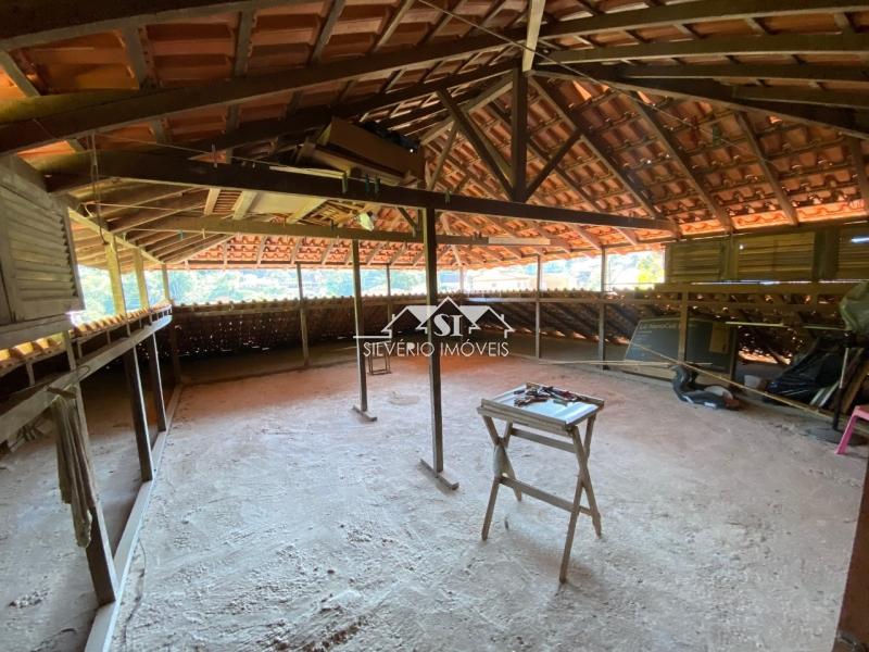Casa à venda com 4 quartos, 350m² - Foto 27
