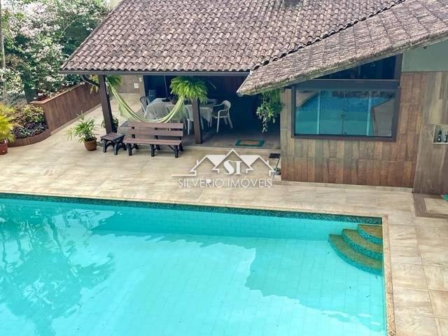 Casa à venda com 5 quartos, 320m² - Foto 2