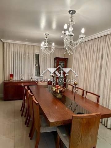 Casa à venda com 5 quartos, 320m² - Foto 8