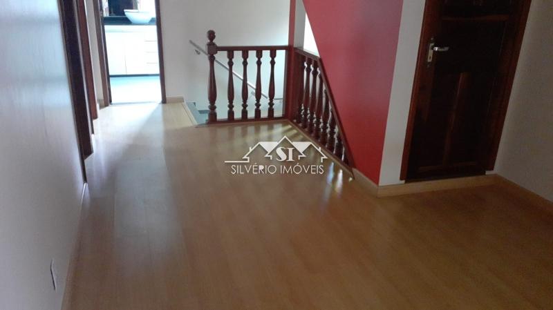 Casa à venda com 7 quartos, 310m² - Foto 9