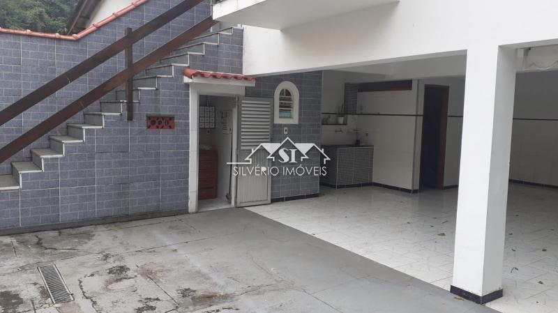 Casa à venda com 7 quartos, 310m² - Foto 16