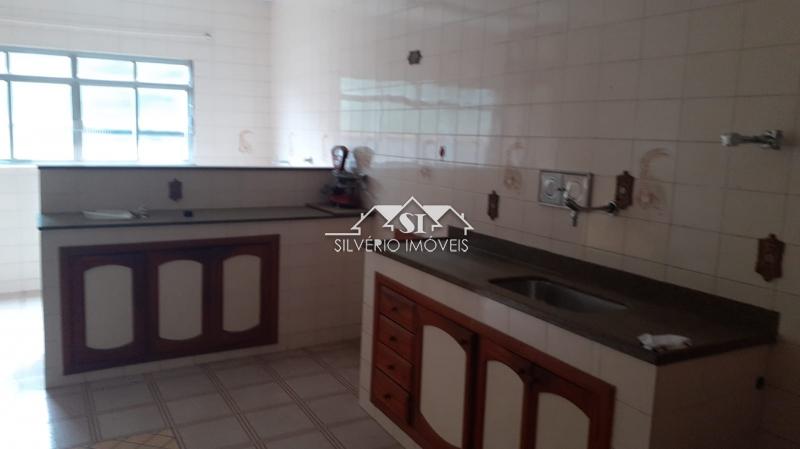 Casa à venda com 7 quartos, 310m² - Foto 23