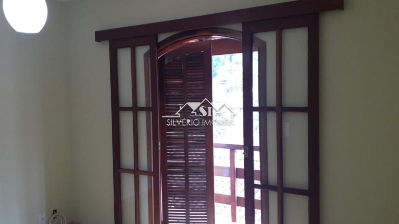 Casa à venda com 7 quartos, 310m² - Foto 35