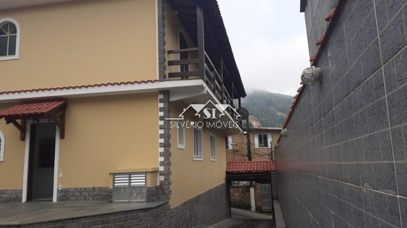 Casa à venda com 7 quartos, 310m² - Foto 3
