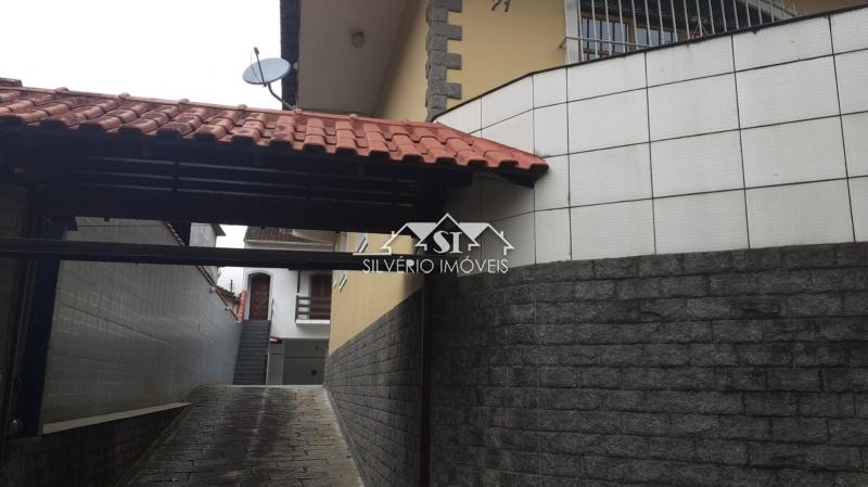 Casa à venda com 7 quartos, 310m² - Foto 47