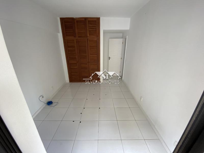 Apartamento à venda com 3 quartos, 139m² - Foto 5