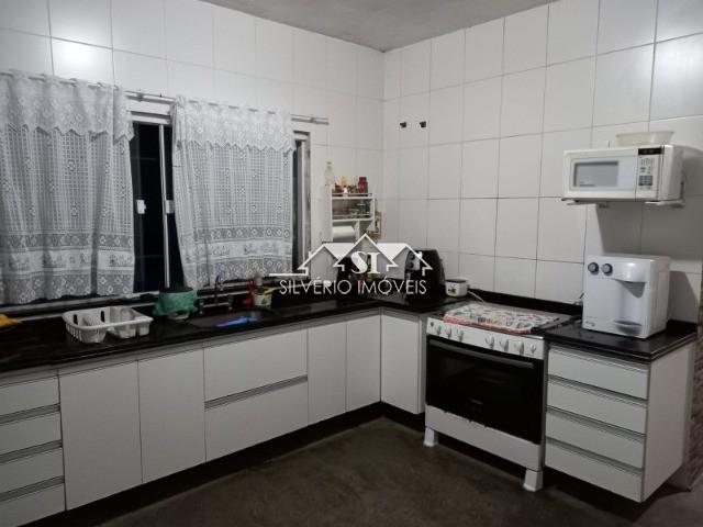 Casa à venda com 4 quartos, 215m² - Foto 13