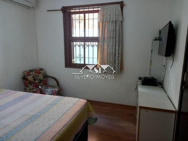 Casa à venda com 4 quartos, 215m² - Foto 9