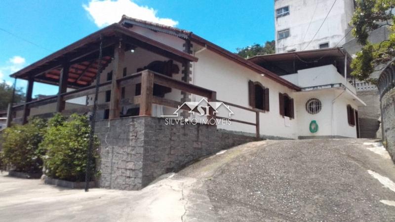 Casa em Mosela - Petrópolis/RJ  - 3 Quartos