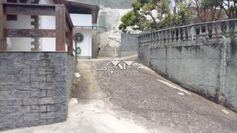 Casa à venda com 3 quartos, 150m² - Foto 2