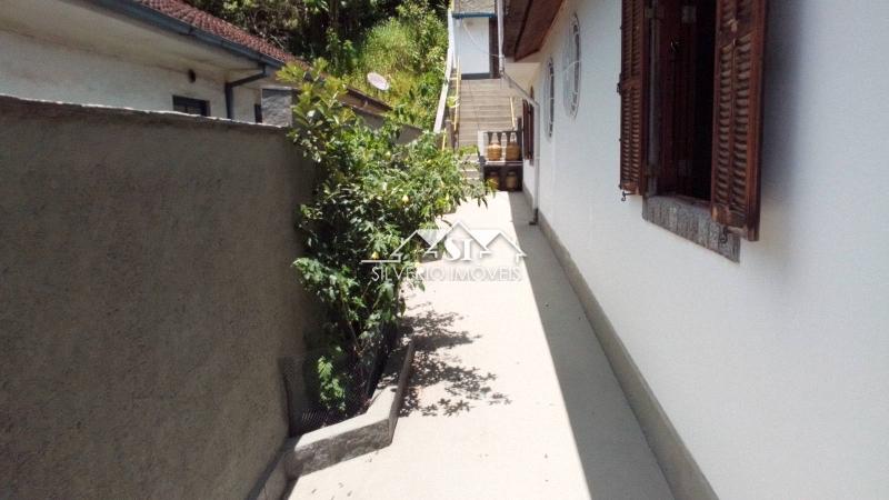 Casa à venda com 3 quartos, 150m² - Foto 32