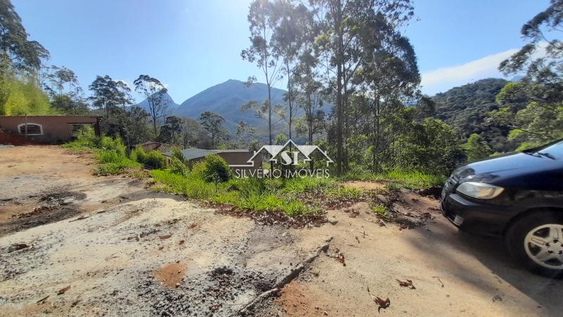 Terreno em Carangola - Petrópolis/RJ 