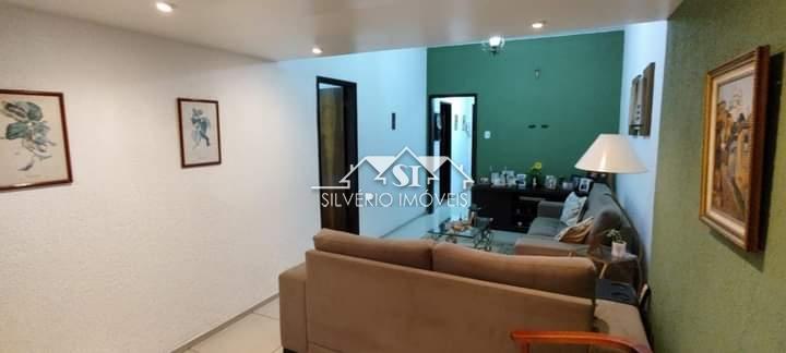 Casa à venda com 2 quartos, 90m² - Foto 2