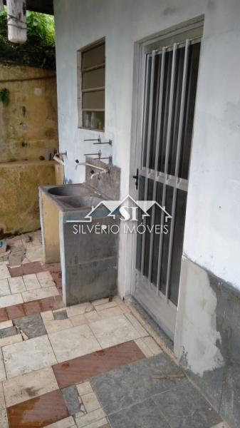 Casa à venda com 4 quartos, 80m² - Foto 5