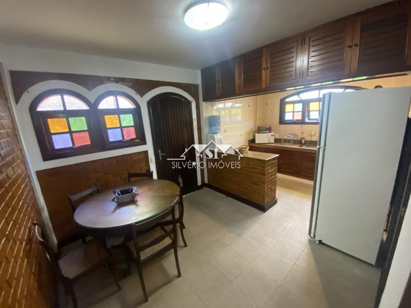 Casa à venda com 6 quartos, 1100m² - Foto 9