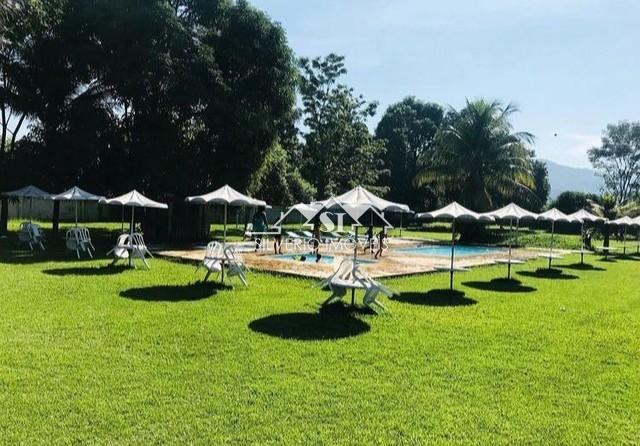 Chácara à venda com 4 quartos, 480m² - Foto 2
