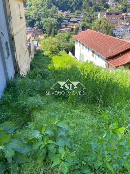 Terreno em Estrada da Saudade - Petrópolis/RJ 