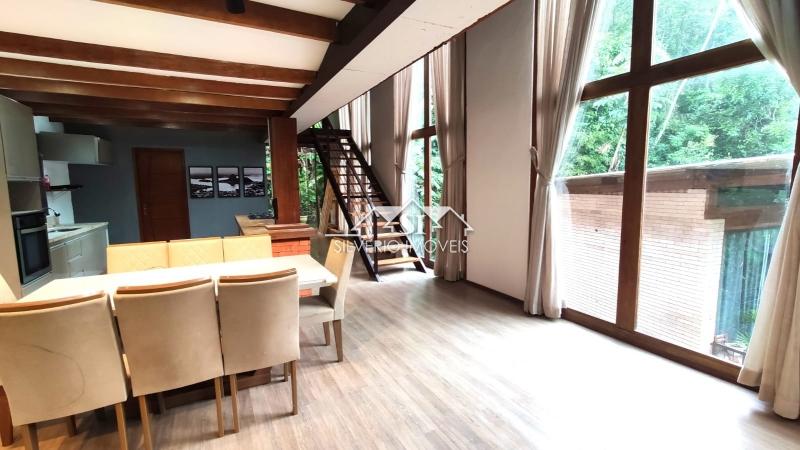 Casa à venda com 6 quartos, 230m² - Foto 7
