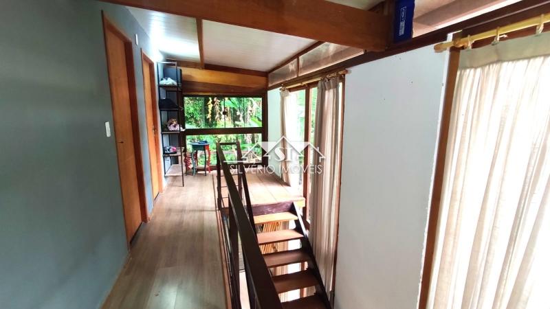 Casa à venda com 6 quartos, 230m² - Foto 10