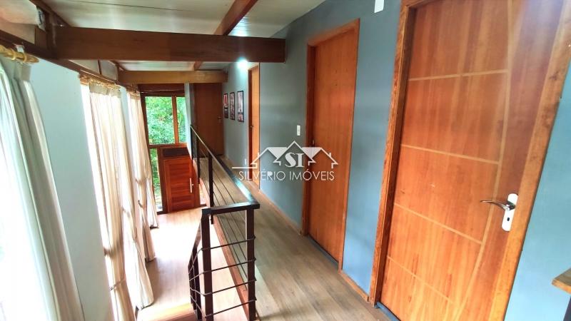 Casa à venda com 6 quartos, 230m² - Foto 11