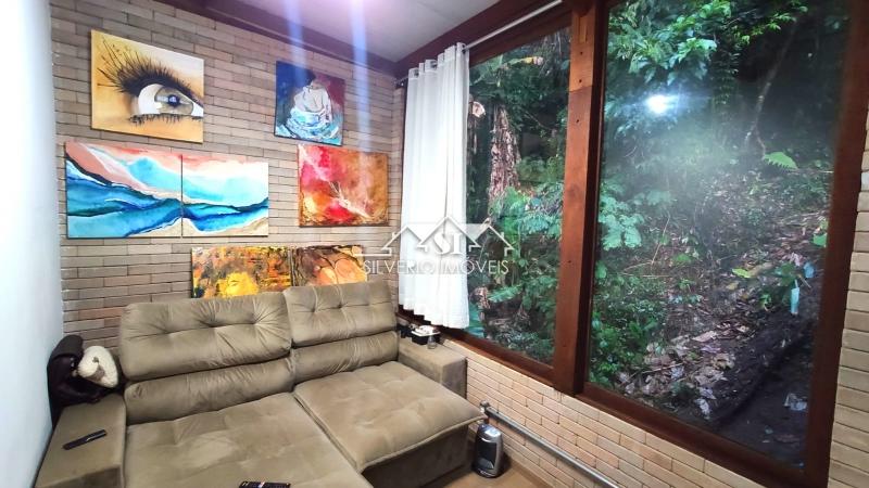 Casa à venda com 6 quartos, 230m² - Foto 13