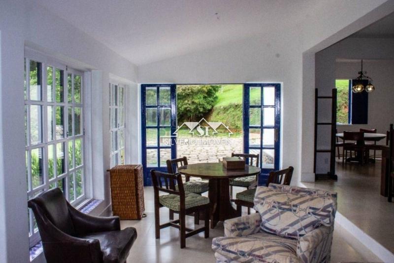 Casa à venda com 4 quartos, 350m² - Foto 5