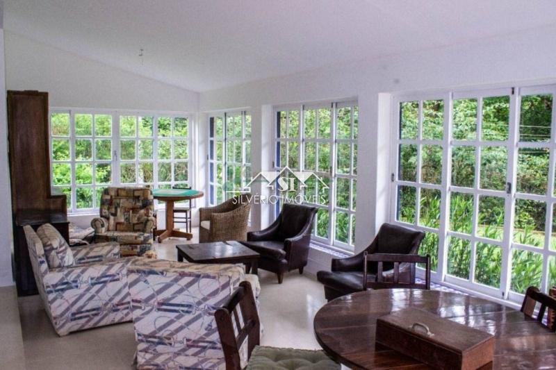 Casa à venda com 4 quartos, 350m² - Foto 6