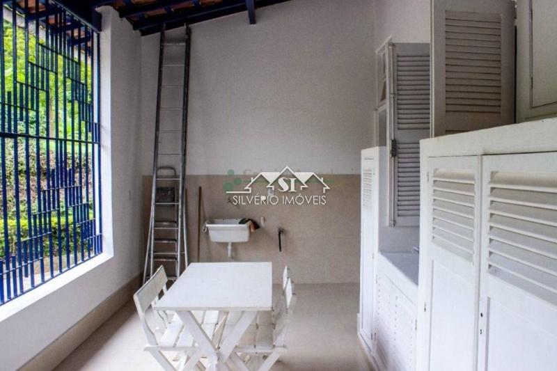 Casa à venda com 4 quartos, 350m² - Foto 13