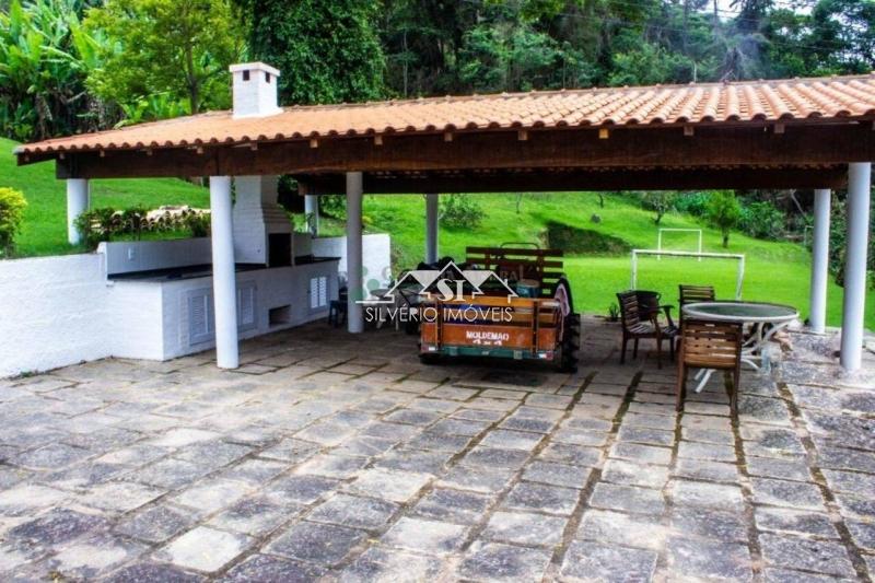 Casa à venda com 4 quartos, 350m² - Foto 14
