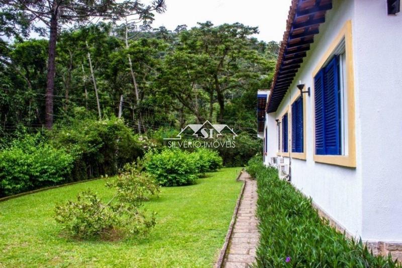 Casa à venda com 4 quartos, 350m² - Foto 16